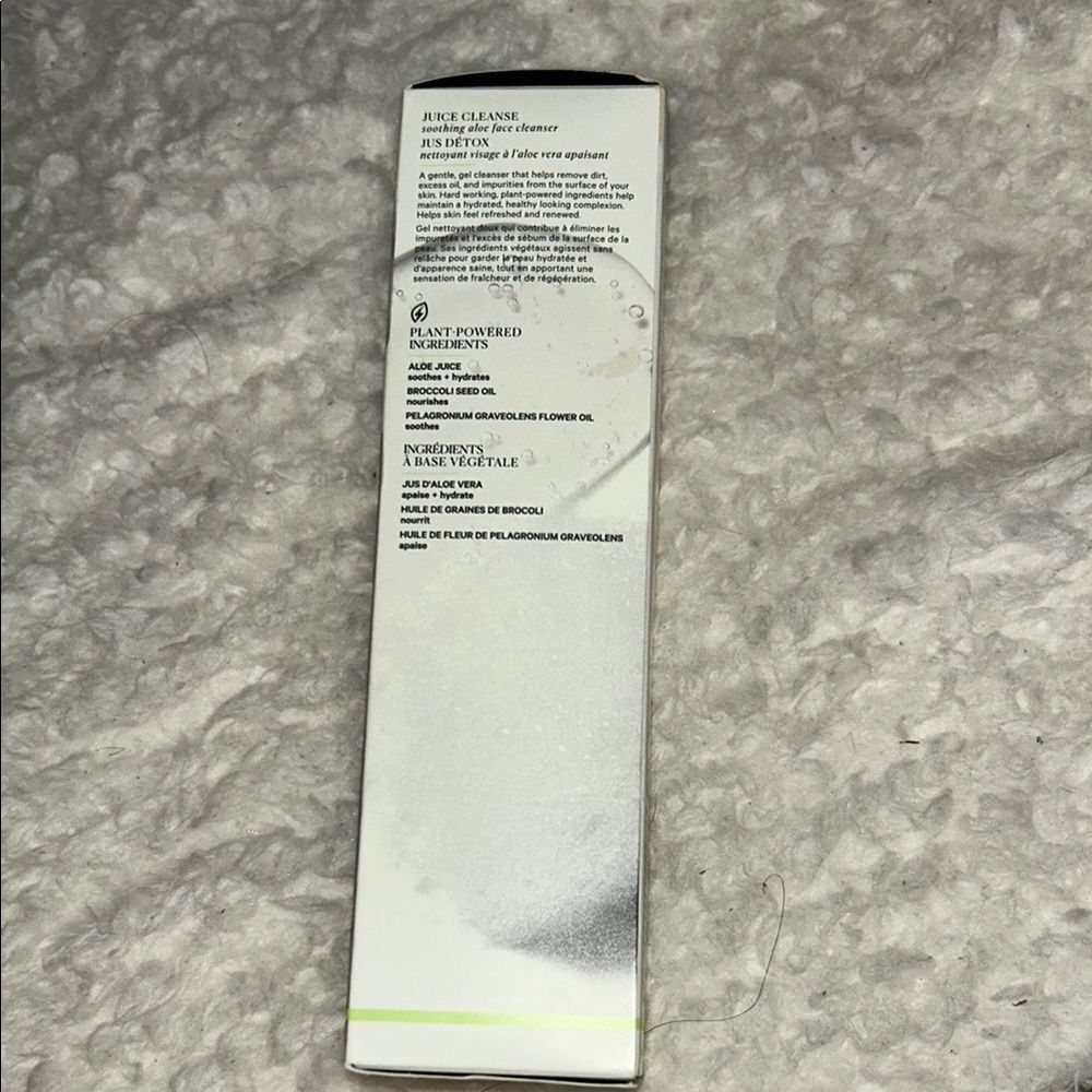 NEW 🆕 W3ll People Juice Cleanse Soothing Aloe Face Cleanser - White - Picture 2 of 2